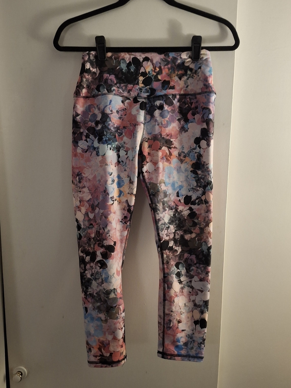 RBX Pink Blue Purple Floral Print Women's Cropped Leggings